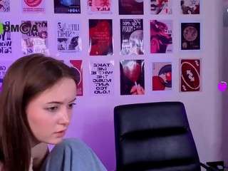 chloe-ley1