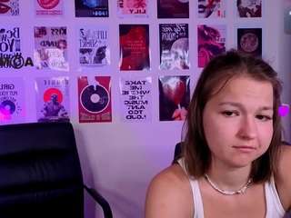 chloe-ley1