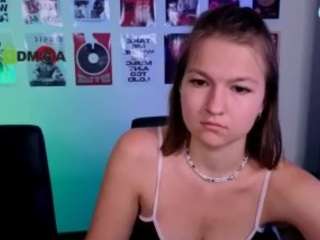 chloe-ley1