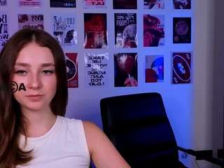 chloe-ley1