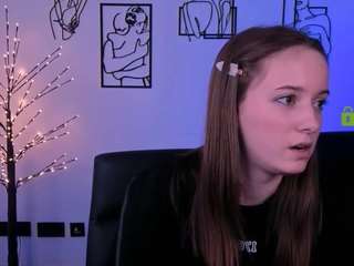chloe-ley1