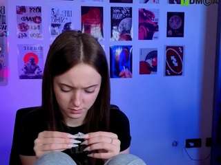 chloe-ley1