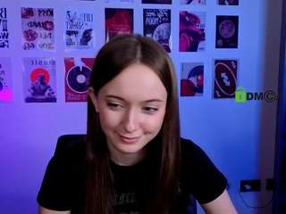 chloe-ley1