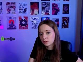 chloe-ley1