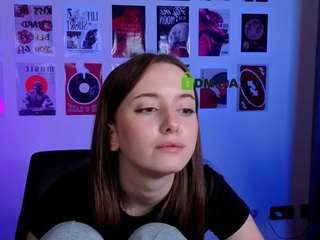 chloe-ley1