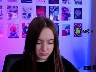 chloe-ley1