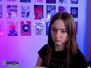 chloe-ley1