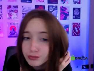 chloe-ley1