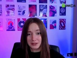 chloe-ley1