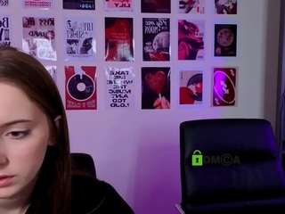 chloe-ley1