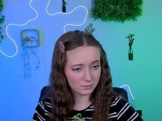 chloe-ley1