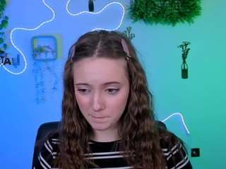 chloe-ley1