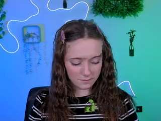 chloe-ley1