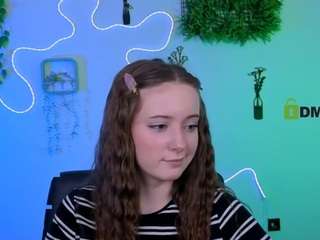 chloe-ley1