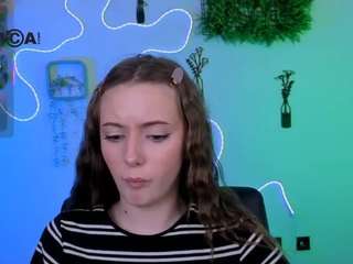 chloe-ley1