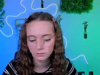 chloe-ley1