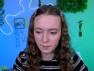 chloe-ley1