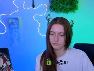 chloe-ley1