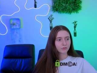 chloe-ley1