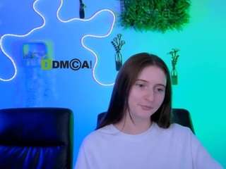 chloe-ley1