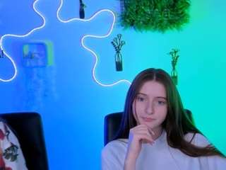 chloe-ley1