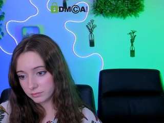 chloe-ley1