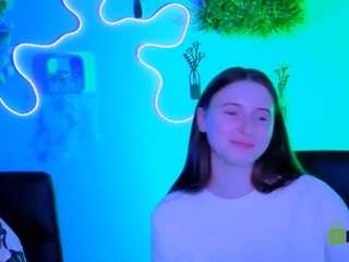 chloe-ley1