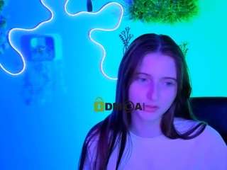 chloe-ley1