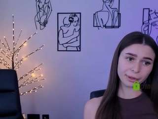 chloe-ley1