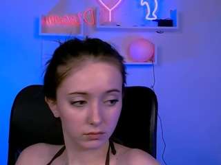 chloe-ley1