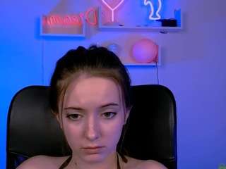 chloe-ley1