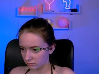 chloe-ley1