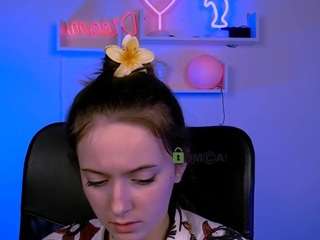chloe-ley1