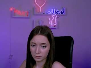 chloe-ley1