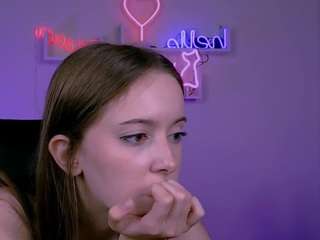 chloe-ley1