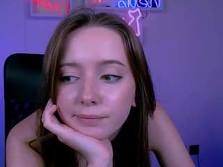 chloe-ley1