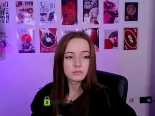 chloe-ley1