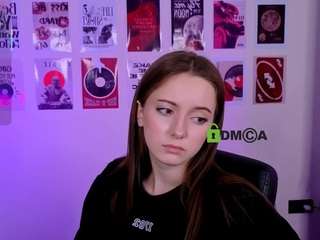 chloe-ley1