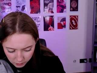 chloe-ley1
