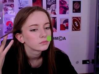 chloe-ley1