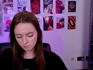 chloe-ley1