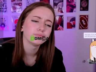 chloe-ley1