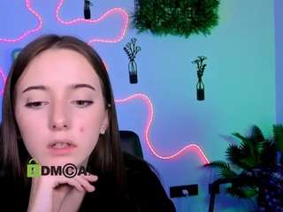 chloe-ley1