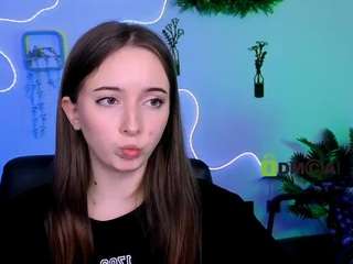 chloe-ley1