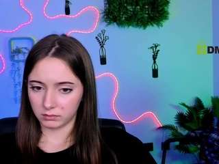 chloe-ley1