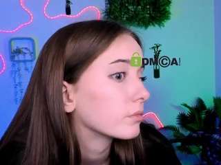 chloe-ley1