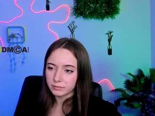 chloe-ley1