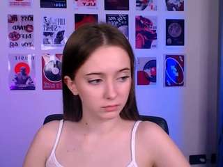 chloe-ley1