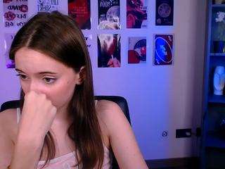 chloe-ley1