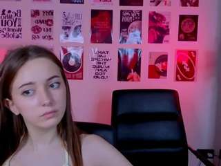 chloe-ley1